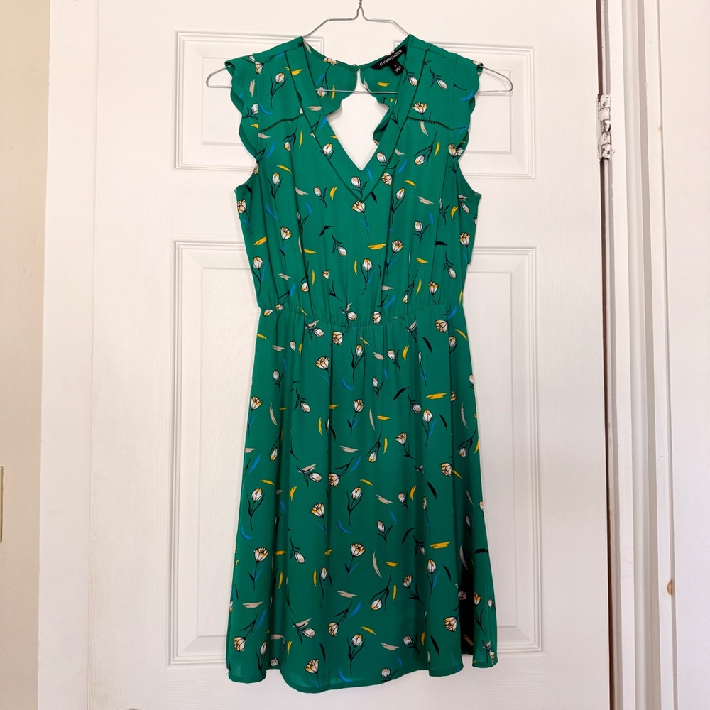 Floral Green Dress with Scalloped Sleeves